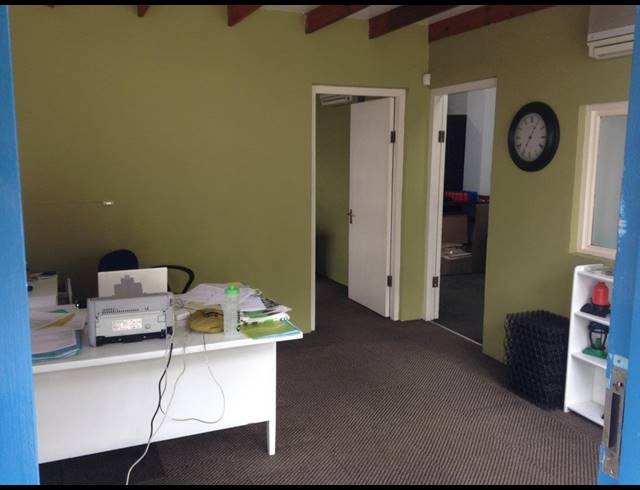 155M² MINI FACTORY TO LET IN WESTMEAD